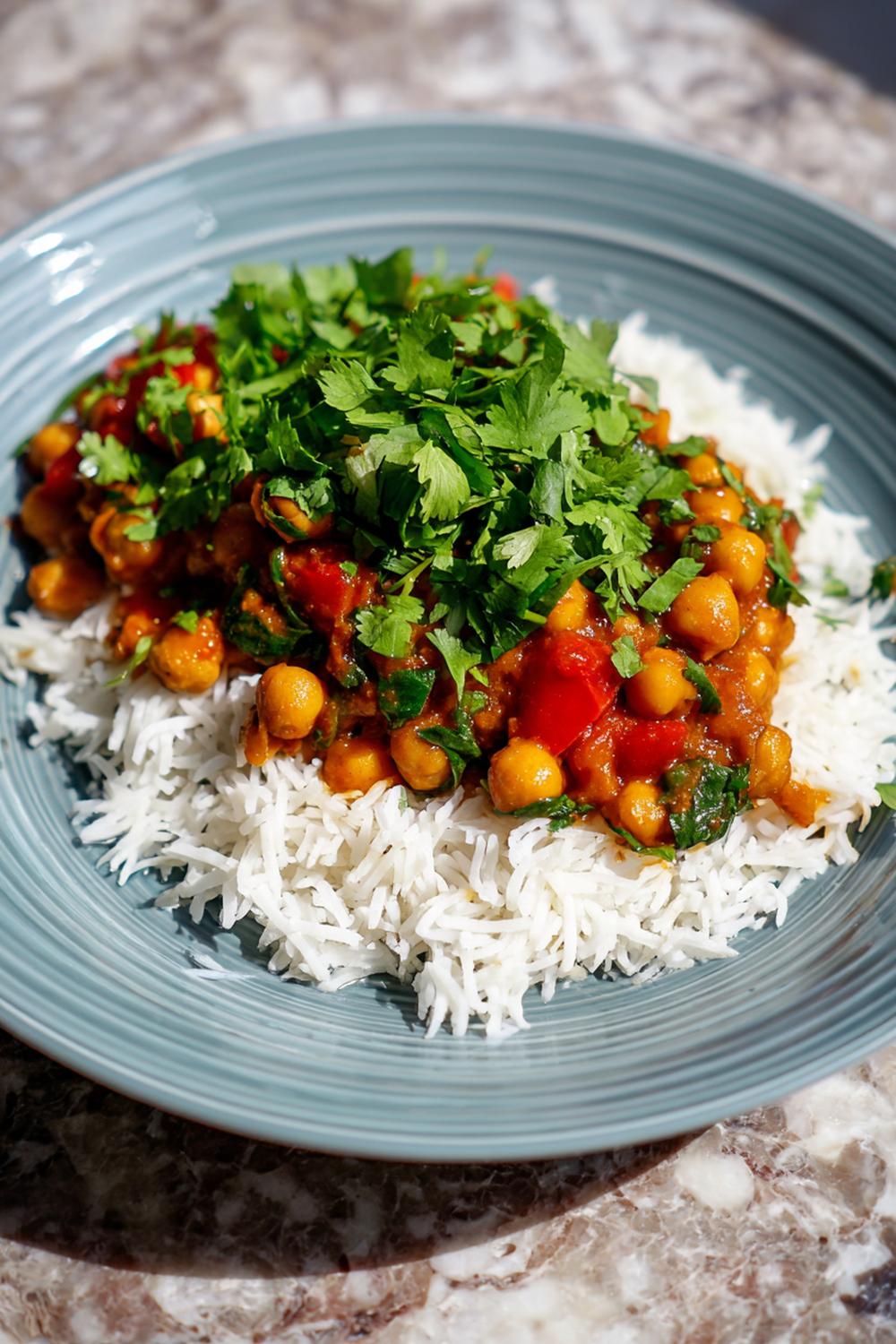 17. Post-Workout Dinner Ideas 2026: Spicy Chickpea Curry with Basmati Rice and Cilantro